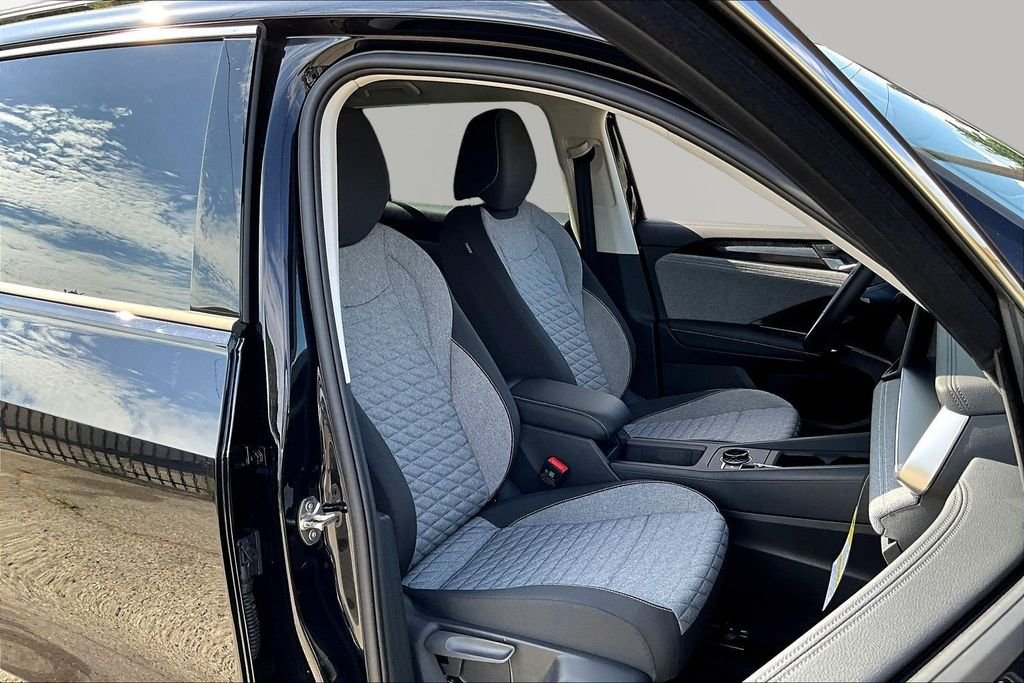 New 2026 Black Volkswagen 2.0T S image 26