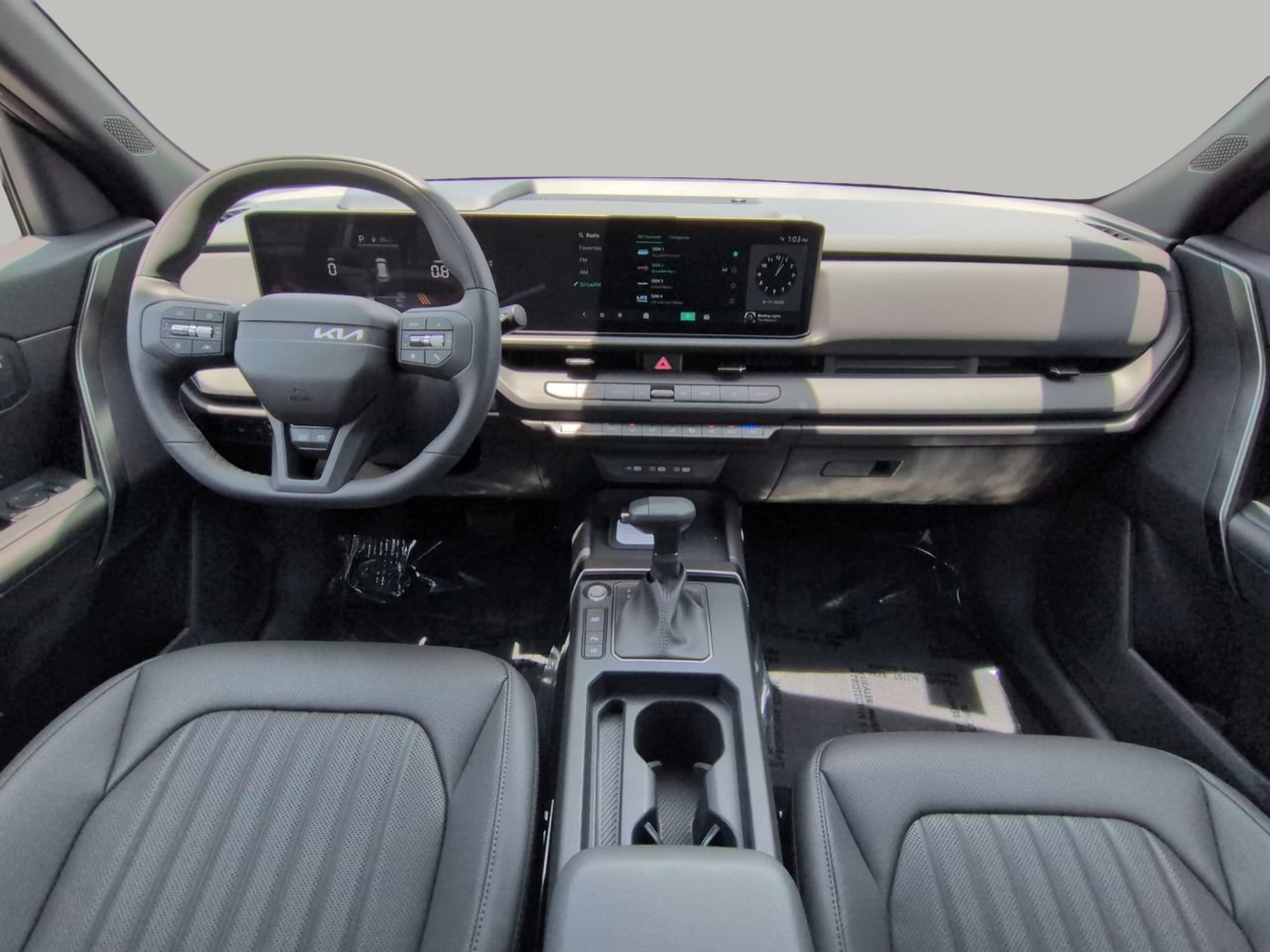 New 2027 Snow White Pearl / Black Roof Kia X-Line S image 4