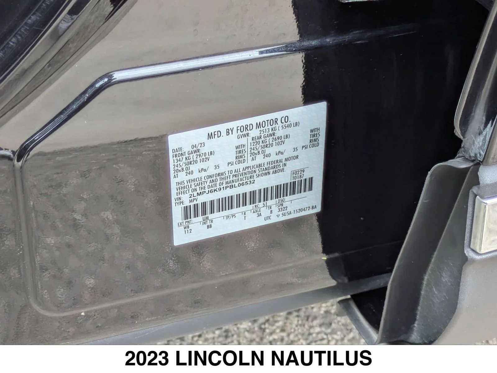 Used 2023 Black Lincoln Reserve image 28