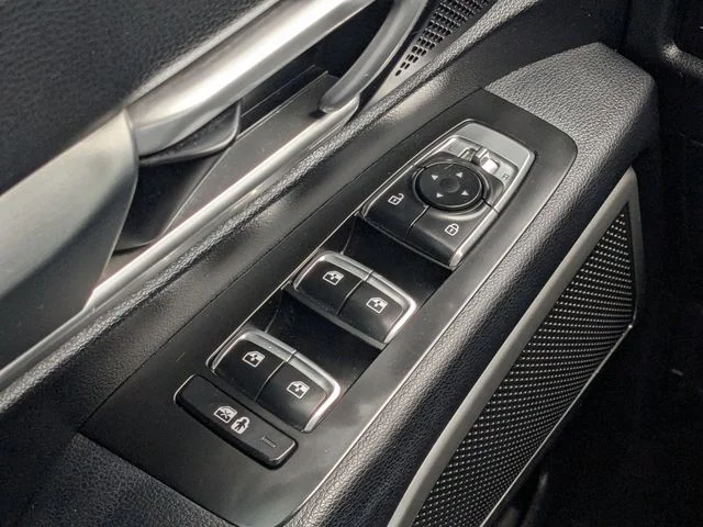 Used 2022 Silver Kia S image 20