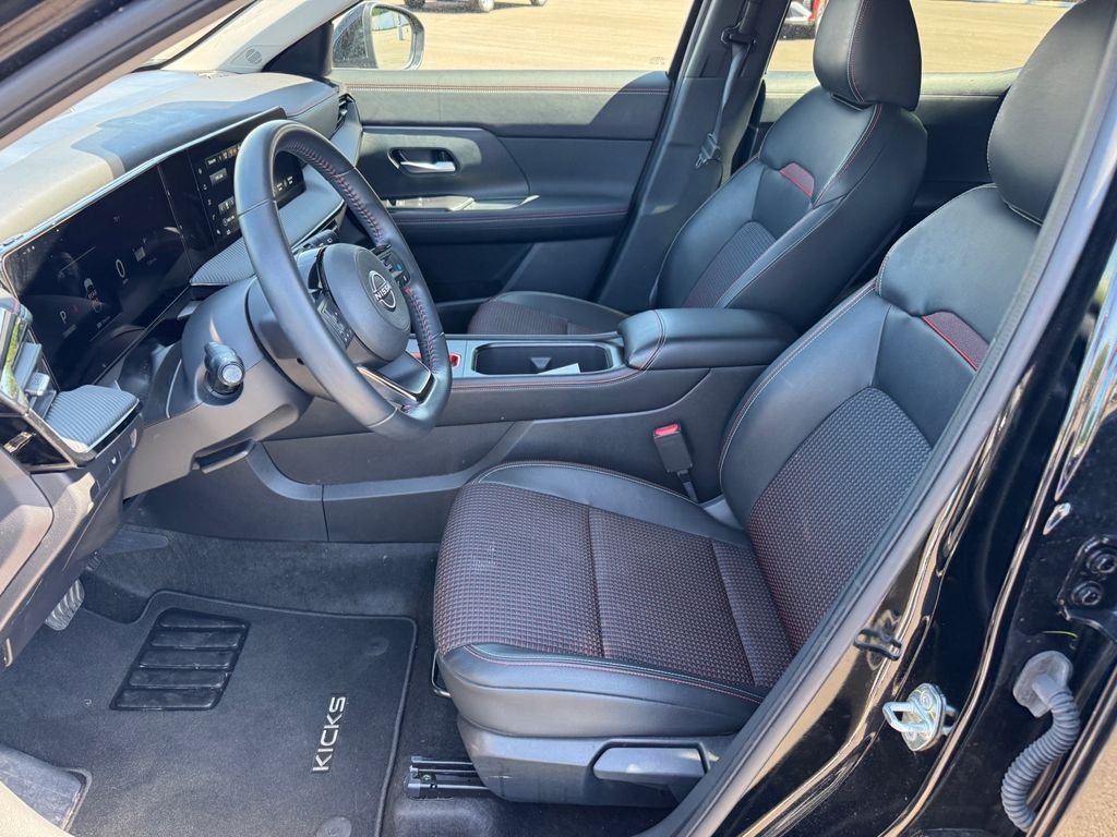 Used 2025 Black Nissan SR image 7