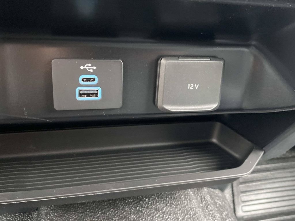 New 2026 Avalanche Ford F-350® XLT image 18