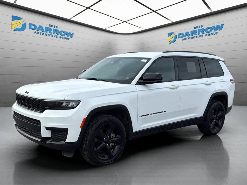 Used 2021 White Jeep Altitude image 1