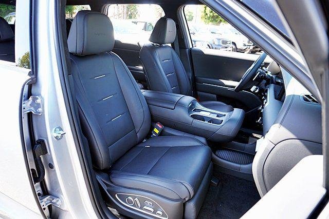 New 2026 Silver Hyundai Calligraphy AWD image 15