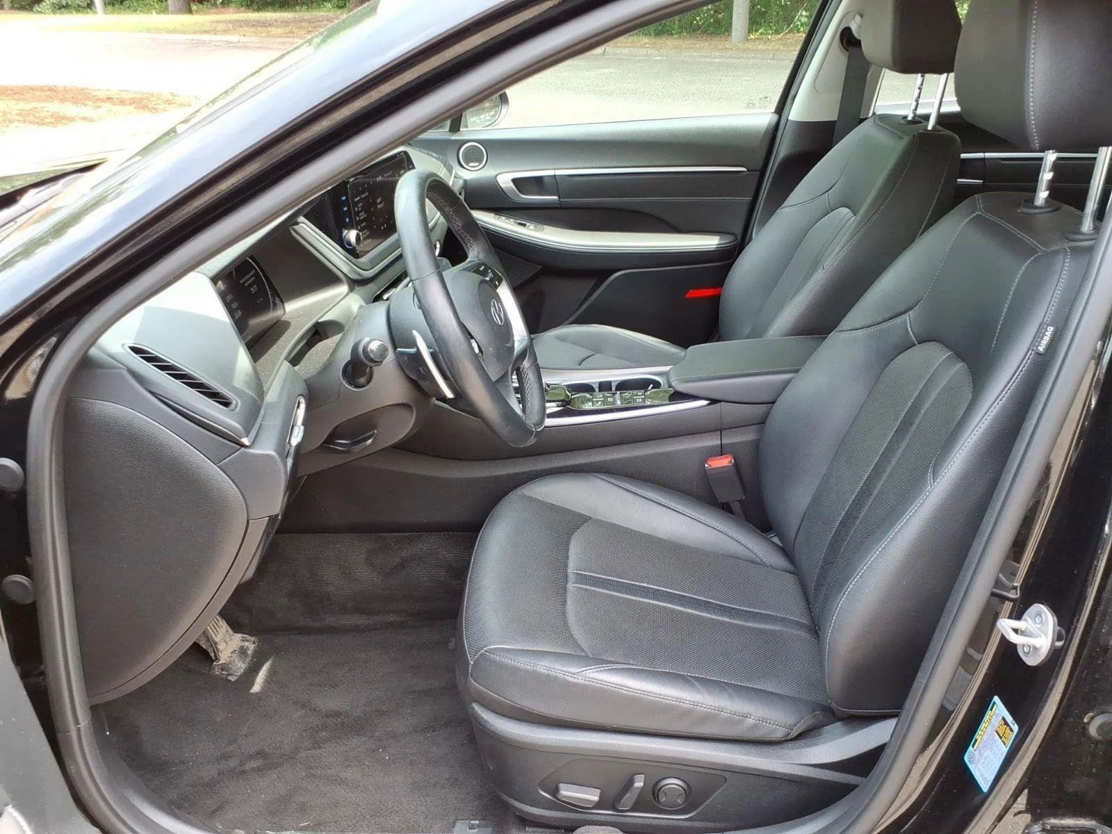 Used 2023 Onyx Black Hyundai Limited image 16