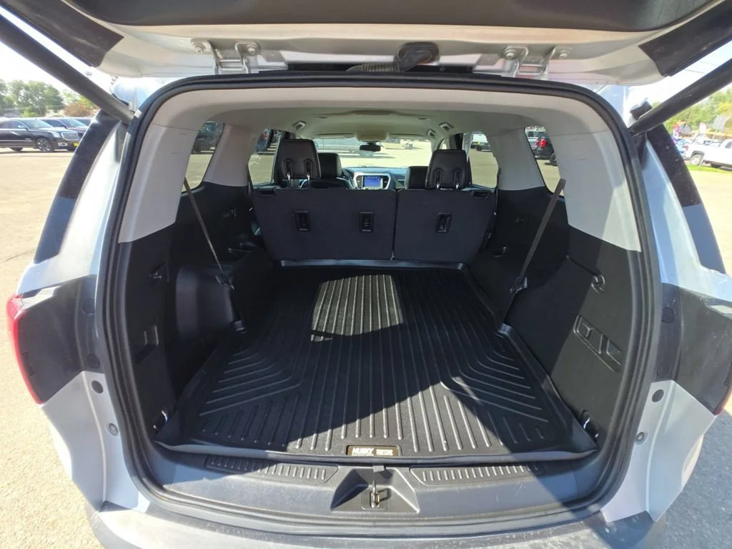 Used 2017 QUICKSILVER METALLIC GMC SLT image 23