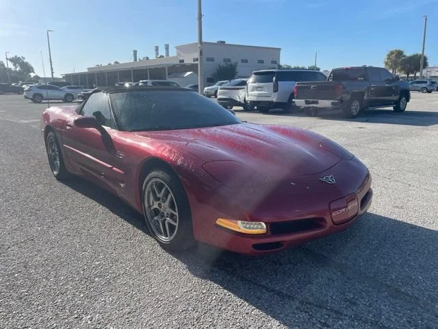 Used 2002 Magnetic Red Metallic II Chevrolet Base image 1