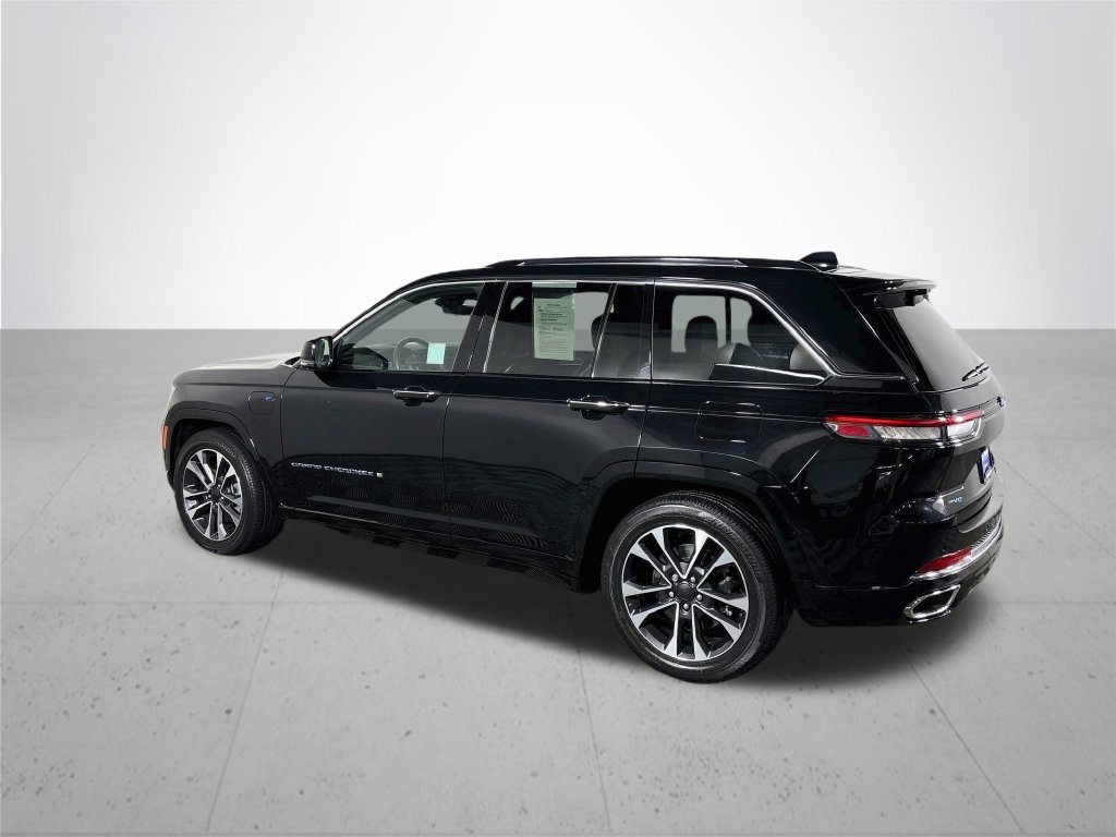 Certified Used 2023 Black Jeep Overland 4xe image 9