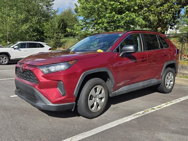 2021 Toyota RAV4 LE FWD's photo