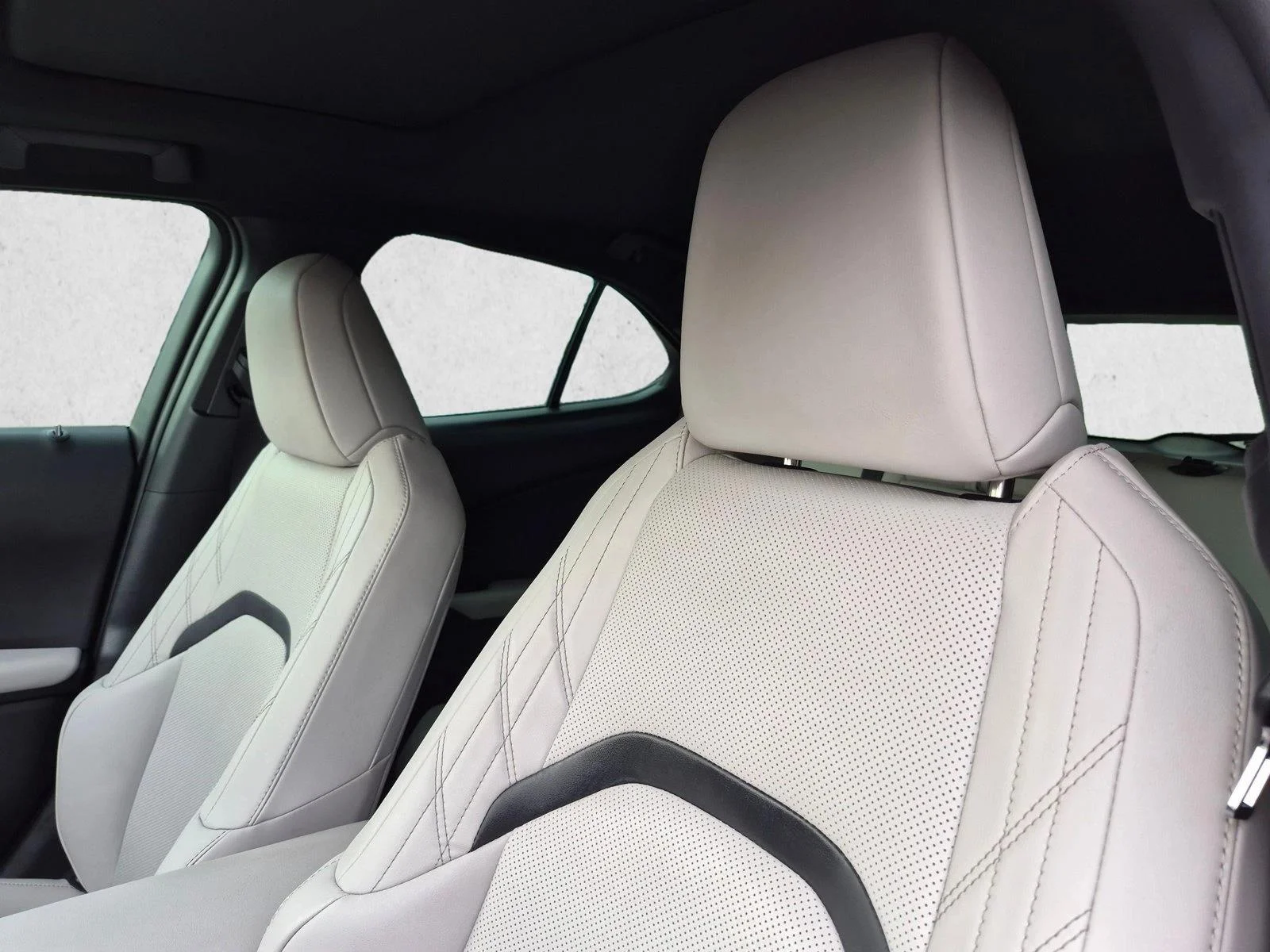 Certified Used 2025 Redline Lexus UX 300h Premium image 5
