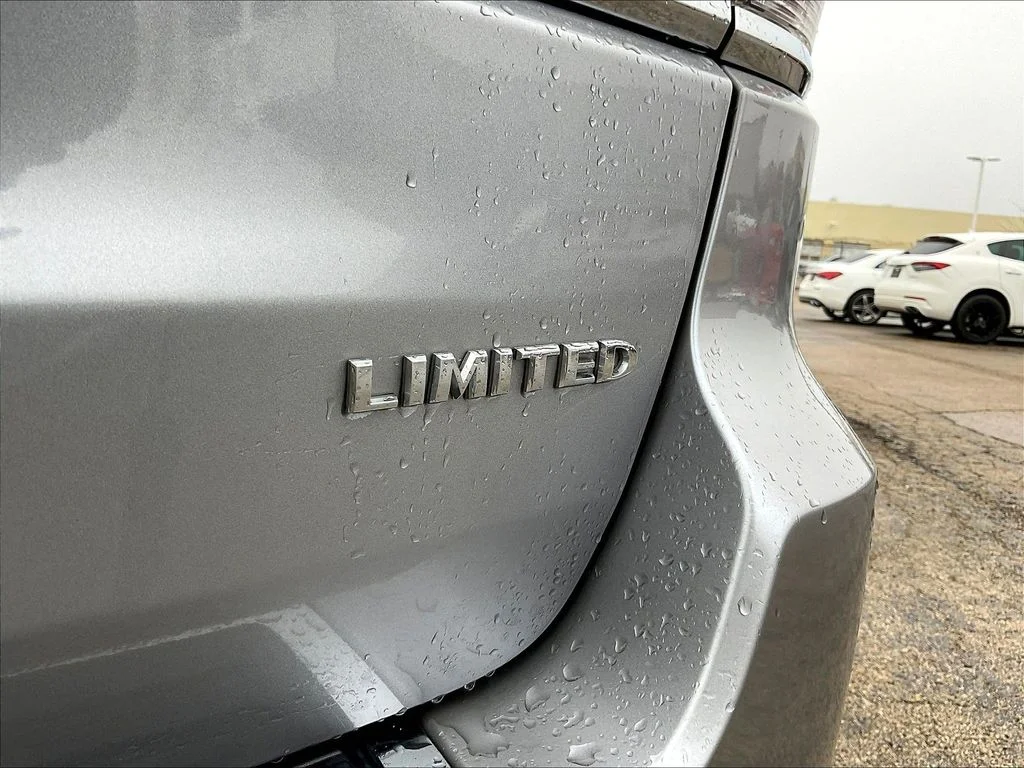 Used 2020 Billet Silver Metallic Jeep Limited image 24