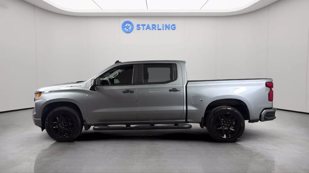 2024 Chevrolet Silverado 1500 Custom - Photo 3