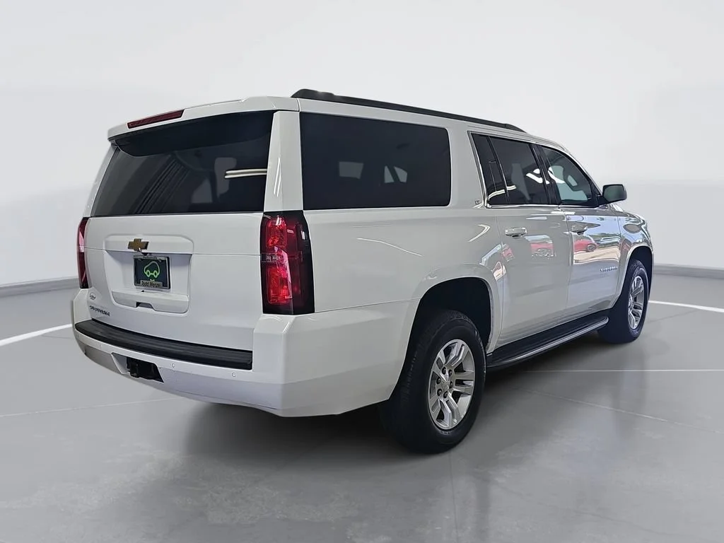 Used 2018 SUMMIT WHITE Chevrolet LT image 3
