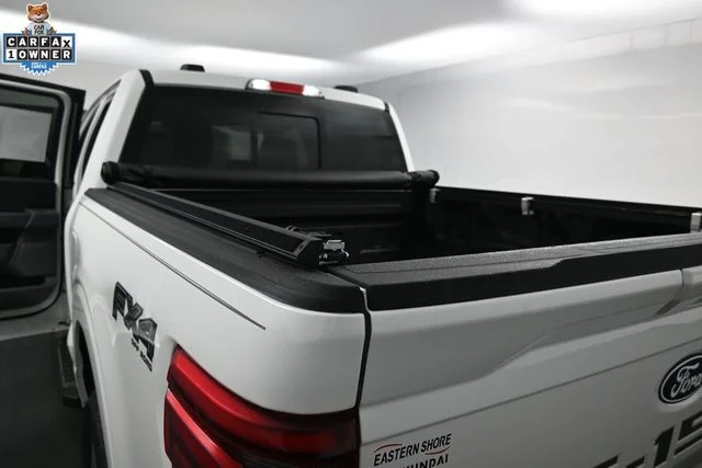 Used 2025 White Ford Lariat image 9