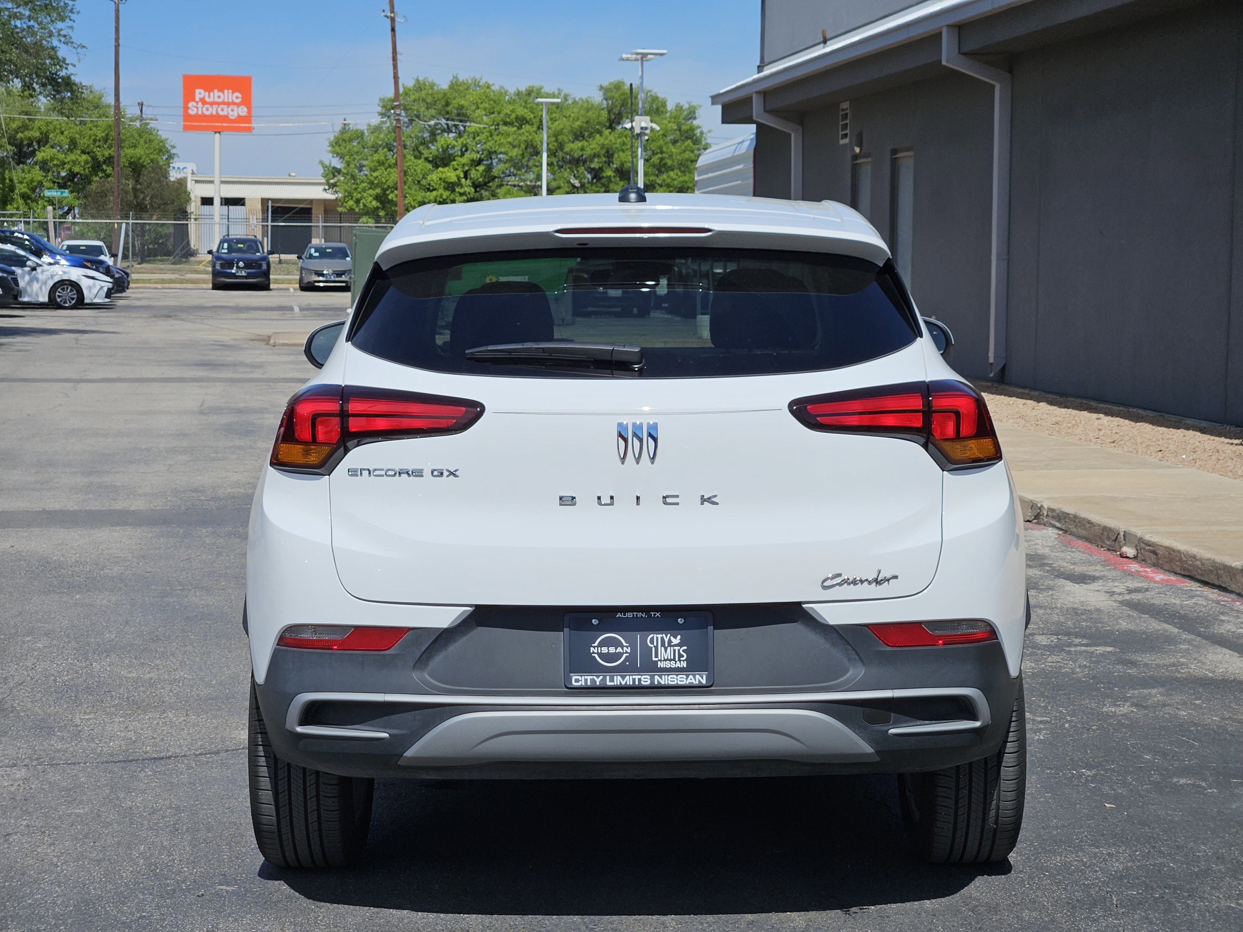 Used 2025 Summit White Buick Preferred image 6