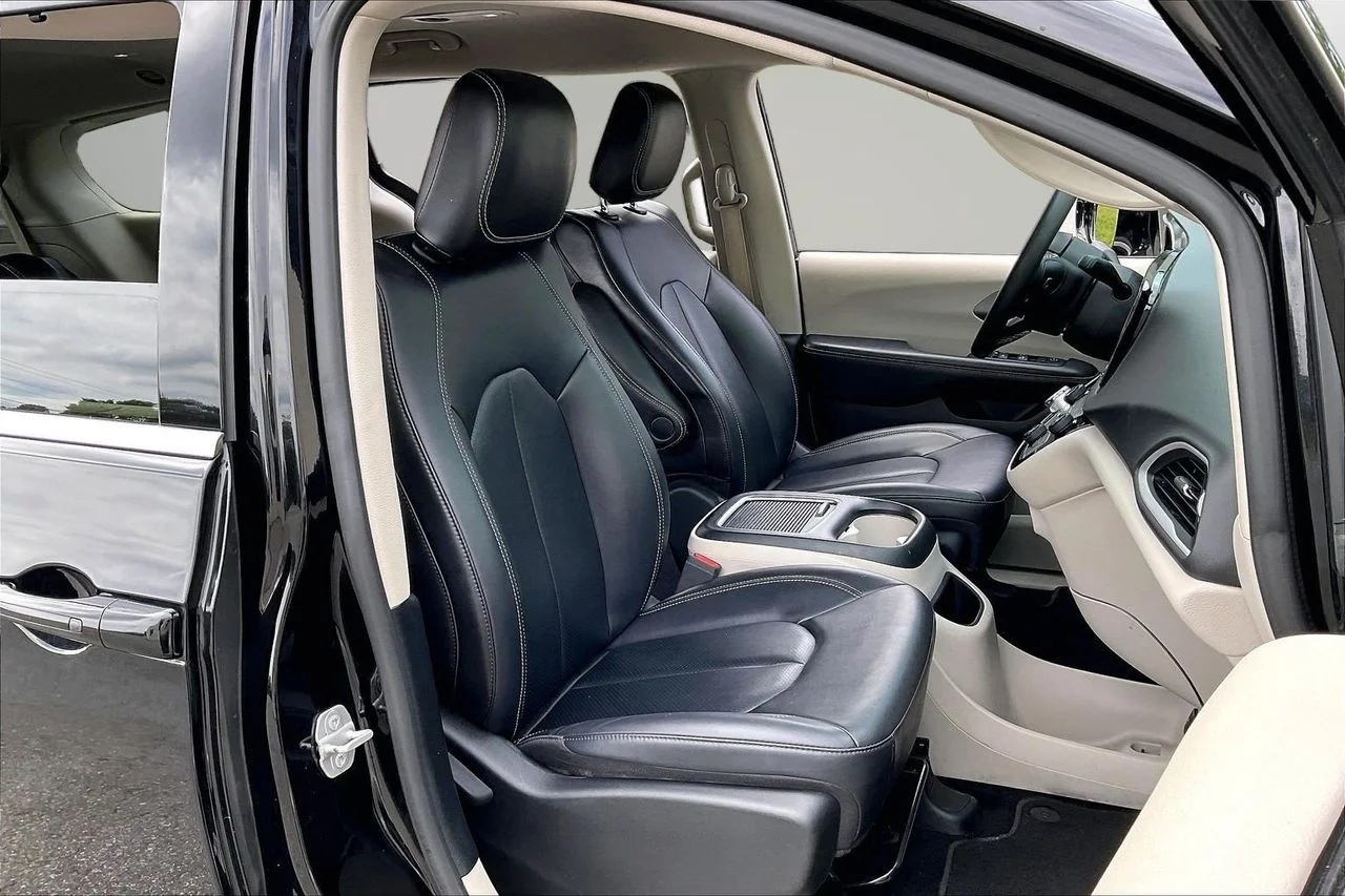 Certified Used 2024 Black Chrysler Touring L image 22