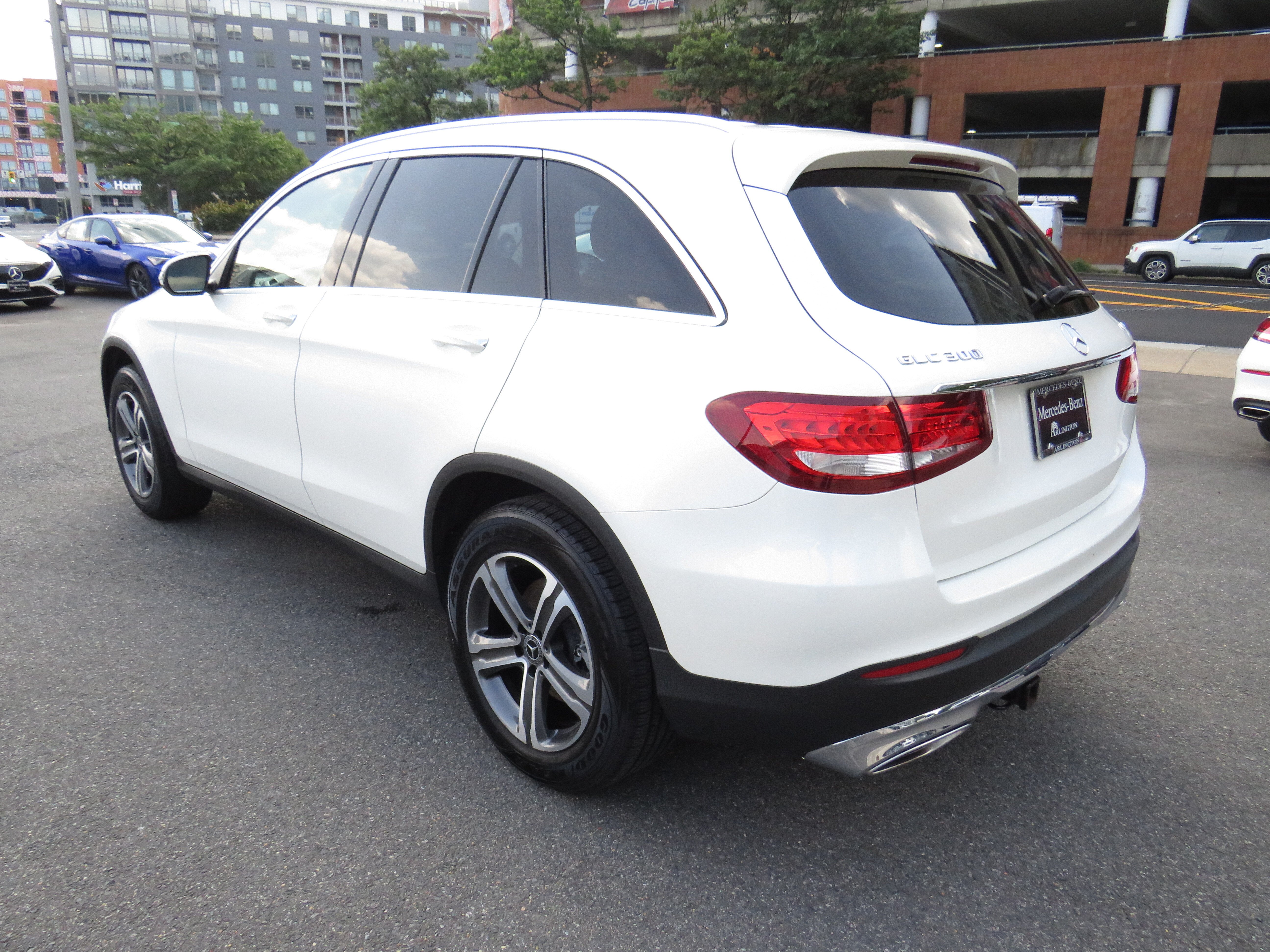 Used 2019 Mercedes-Benz GLC GLC300 with VIN WDC0G4KB9KV139500 for sale in Arlington, VA