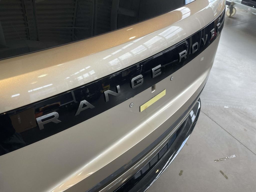 New 2026 Batumi Gold Land Rover SE image 8
