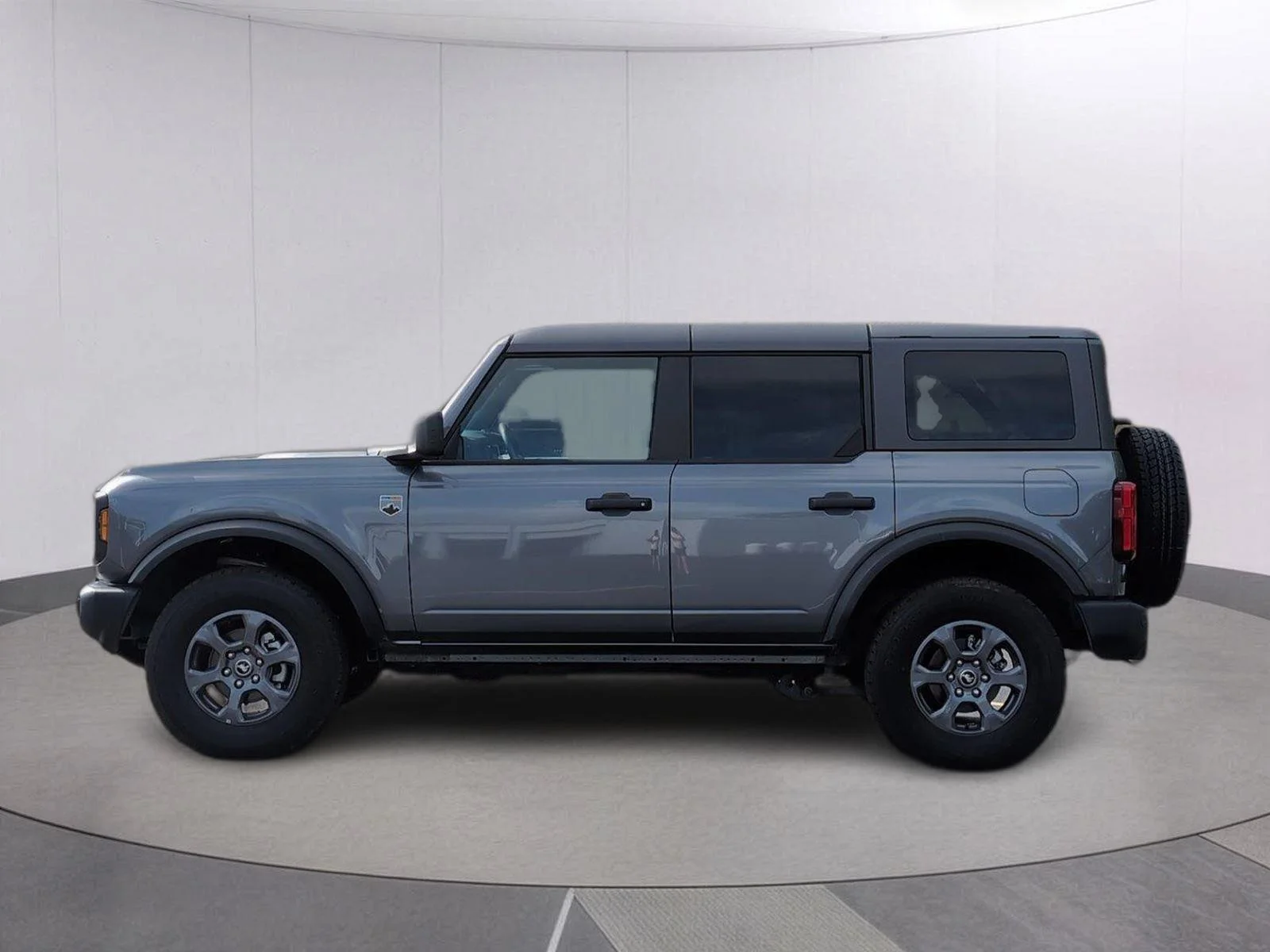 Used 2025 Carbonized Gray Ford Big Bend image 2