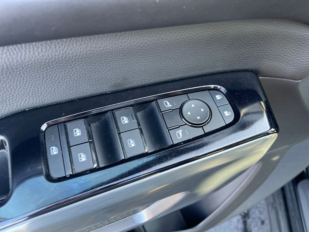 Used 2024 Black Nissan SL image 11