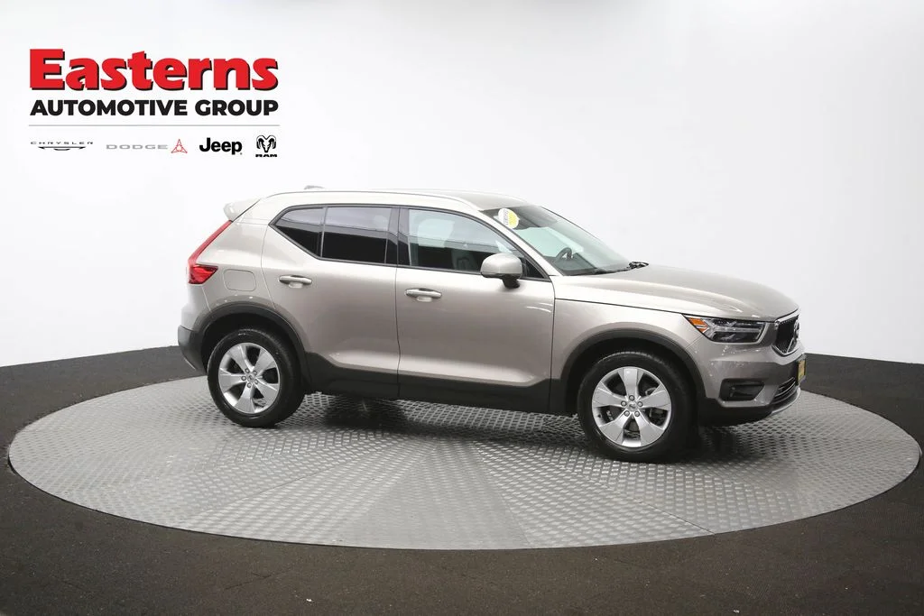 Used 2022 Brown Volvo Momentum image 49