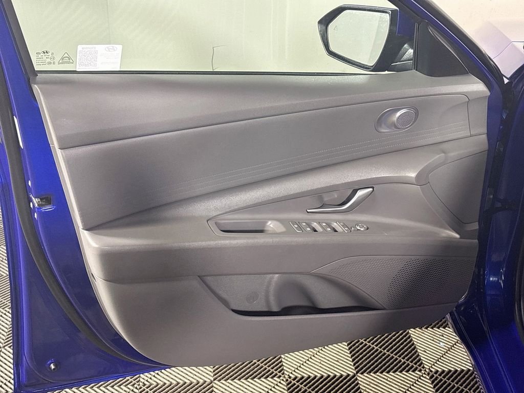 Used 2024 Intense Blue Hyundai SEL image 10