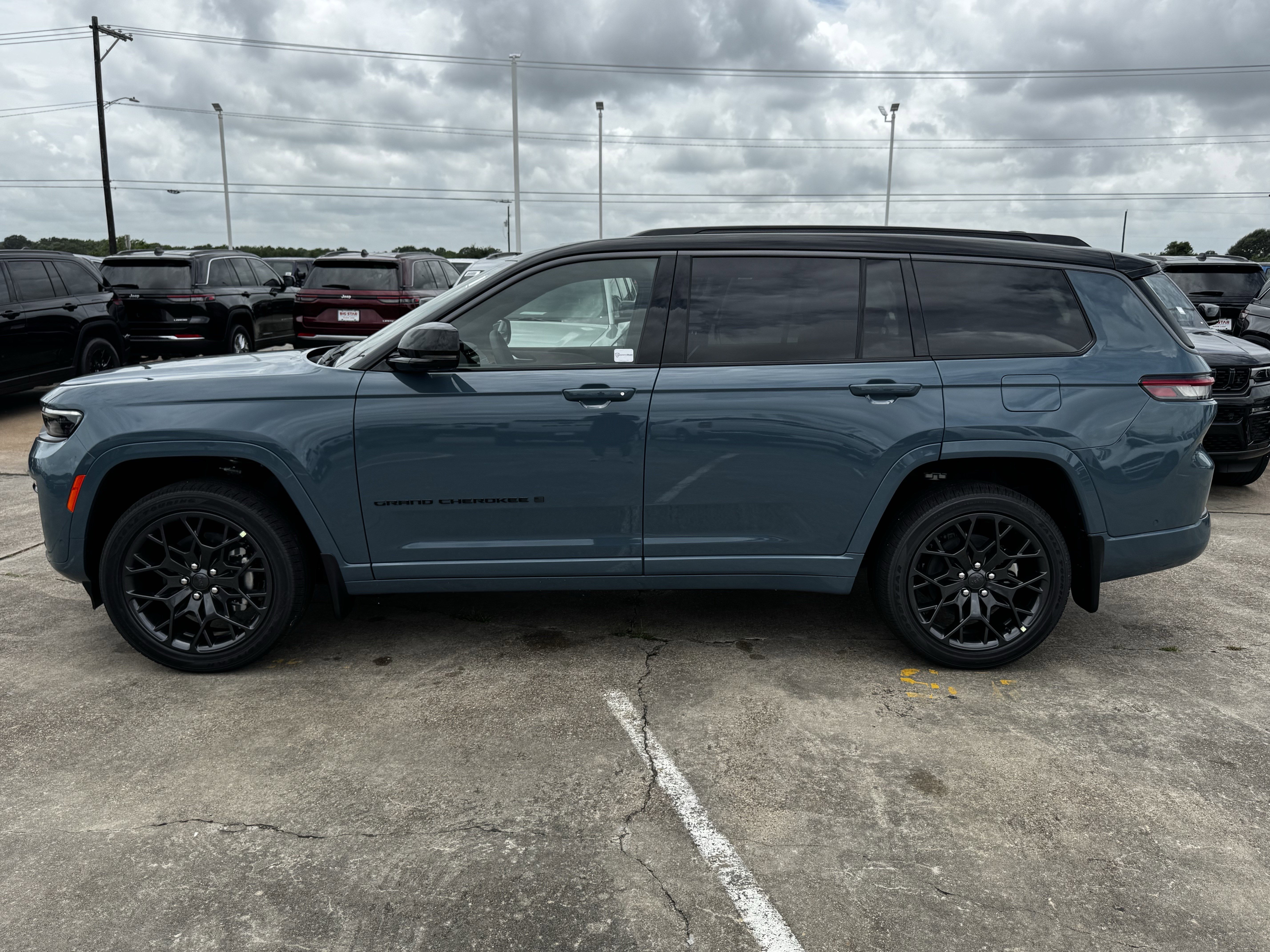 New 2026 Steel Blue Exterior Paint Jeep Summit image 6
