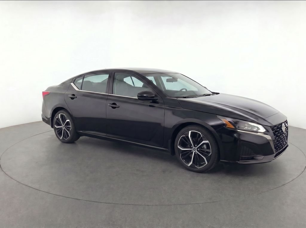 Used 2024 Black Nissan 2.5 SR image 7