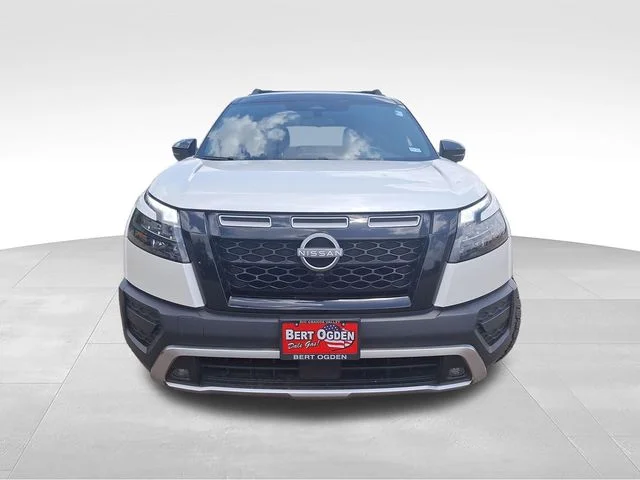 Used 2024 White Nissan Rock Creek image 2