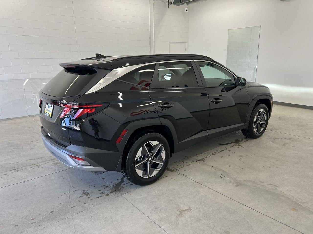 New 2026 Phantom Black Hyundai SEL AWD image 4