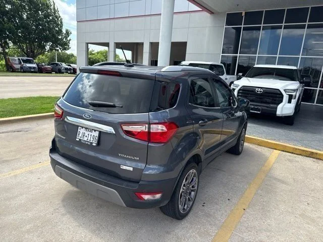 Used 2021  Ford Titanium image 5