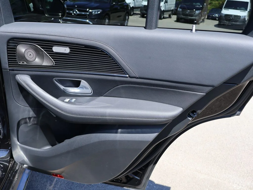 New 2026 Obsidian Black Metallic Mercedes-Benz GLE 450 image 14