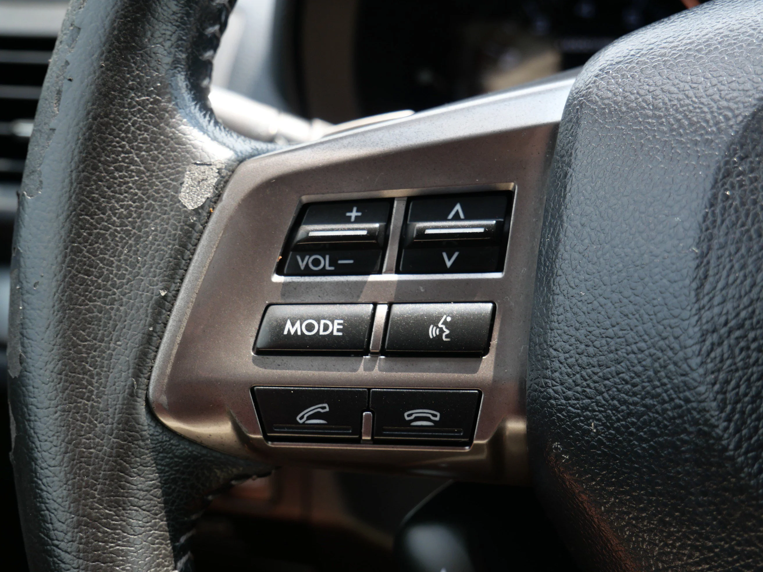 Used 2015 Satin White Pearl Subaru 2.0XT Touring image 28