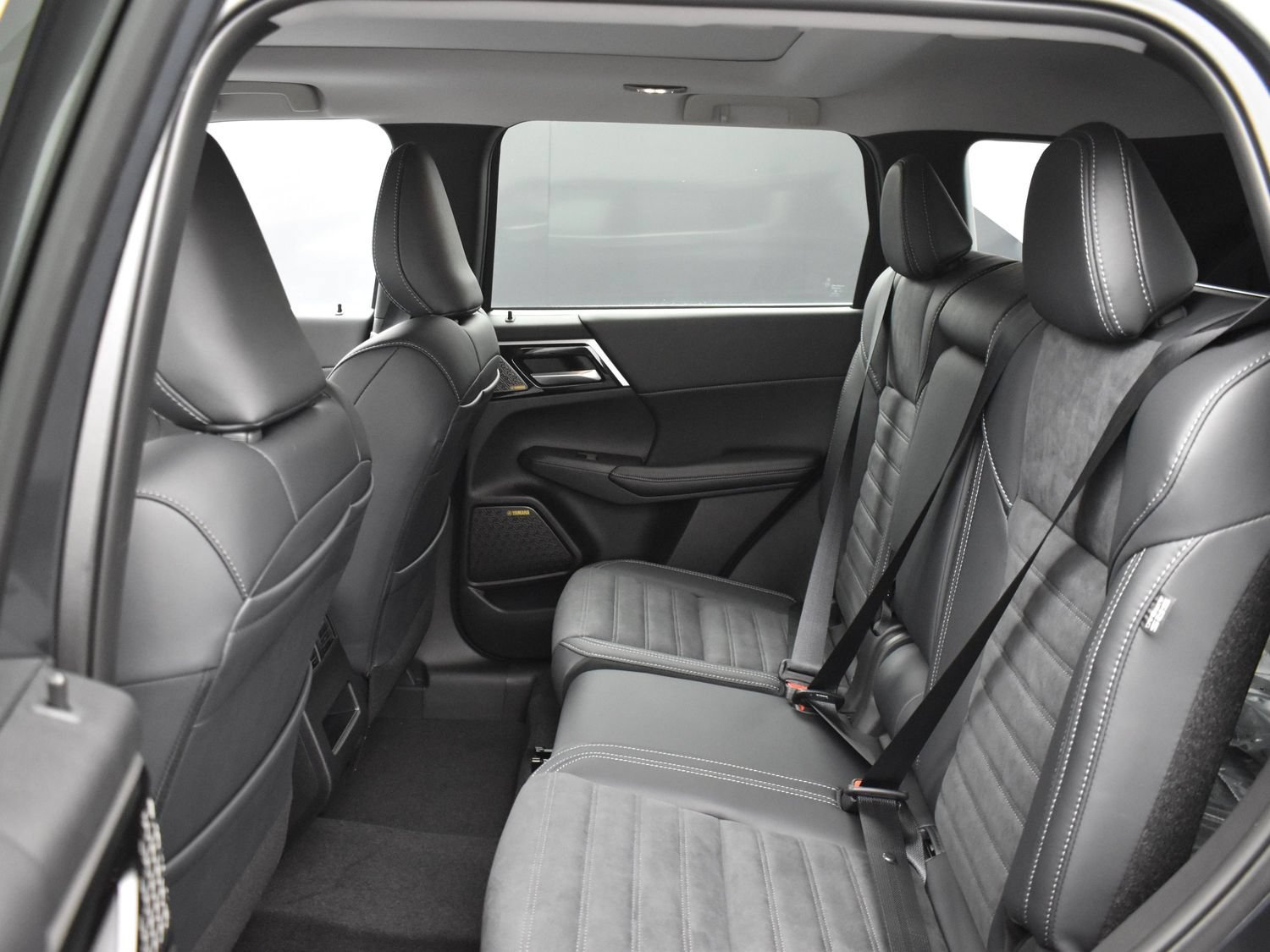 New 2026 Gray Mitsubishi SE 1.5T 2WD image 8