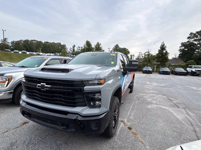 Used 2025 Gray Chevrolet Custom image 4