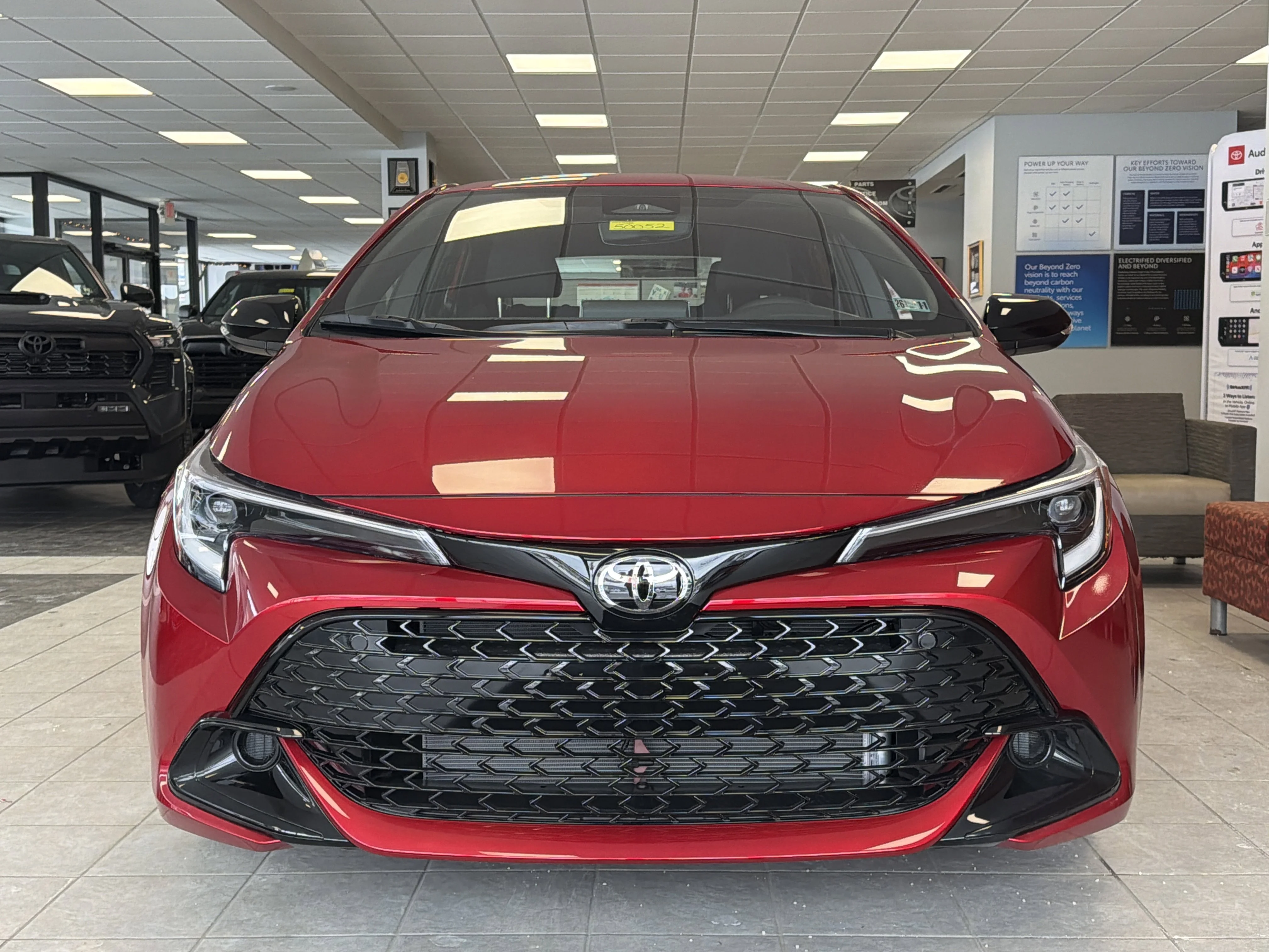 2026 Toyota Corolla Hatchback SE - Photo 7