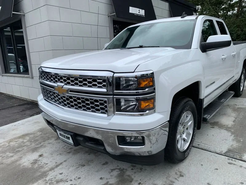 Used 2015 White Chevrolet LT Pickup 4D 6 1/2 ft image 3