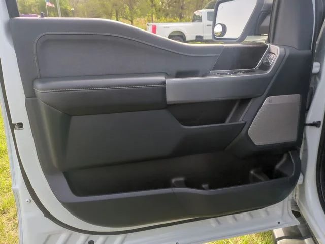 Used 2022 White Ford Lariat image 19
