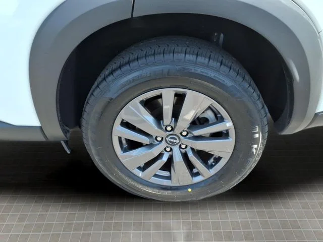 Used 2024 White Nissan SV image 13