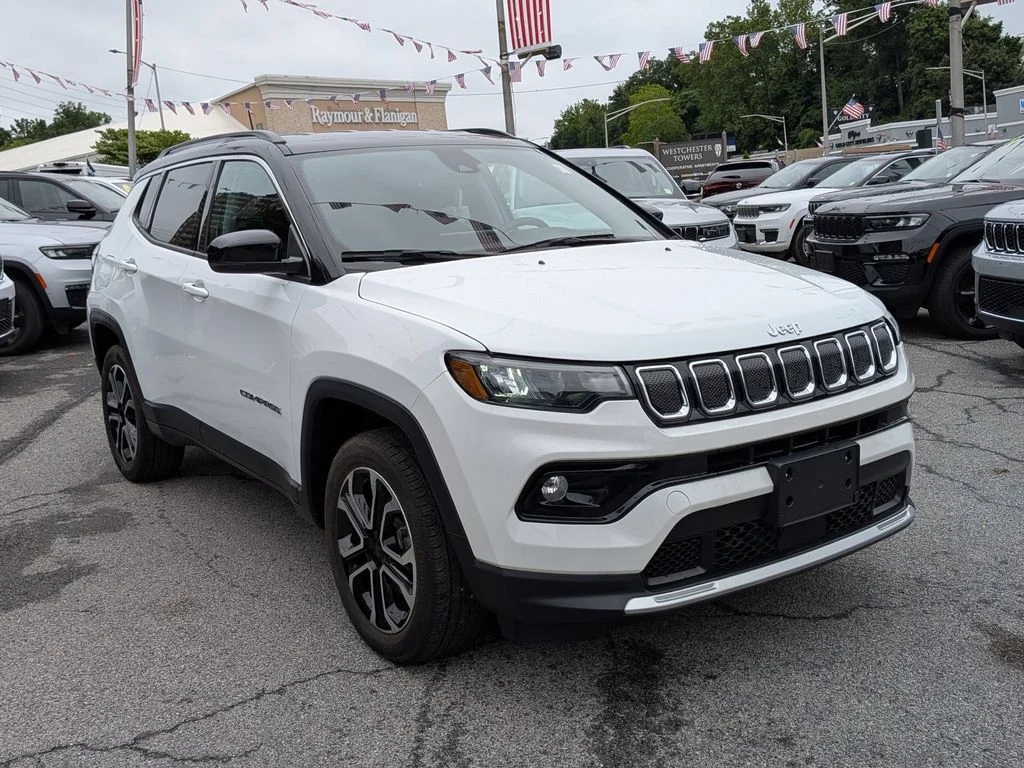 Used 2022 White Jeep Limited image 4