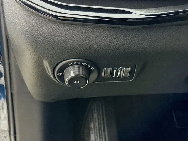 New 2026 Blue Jeep Latitude image 10