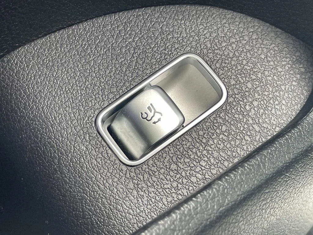 Used 2020  Mercedes-Benz GLS 580 image 18