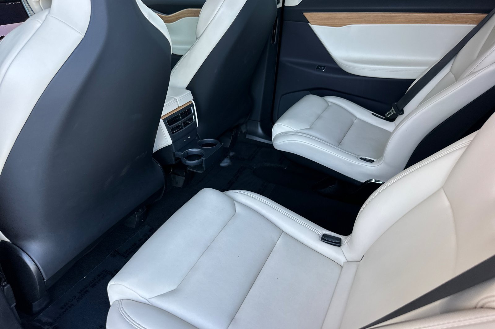 Used 2019 Solid Black Tesla Performance w/ Ludicrous image 11