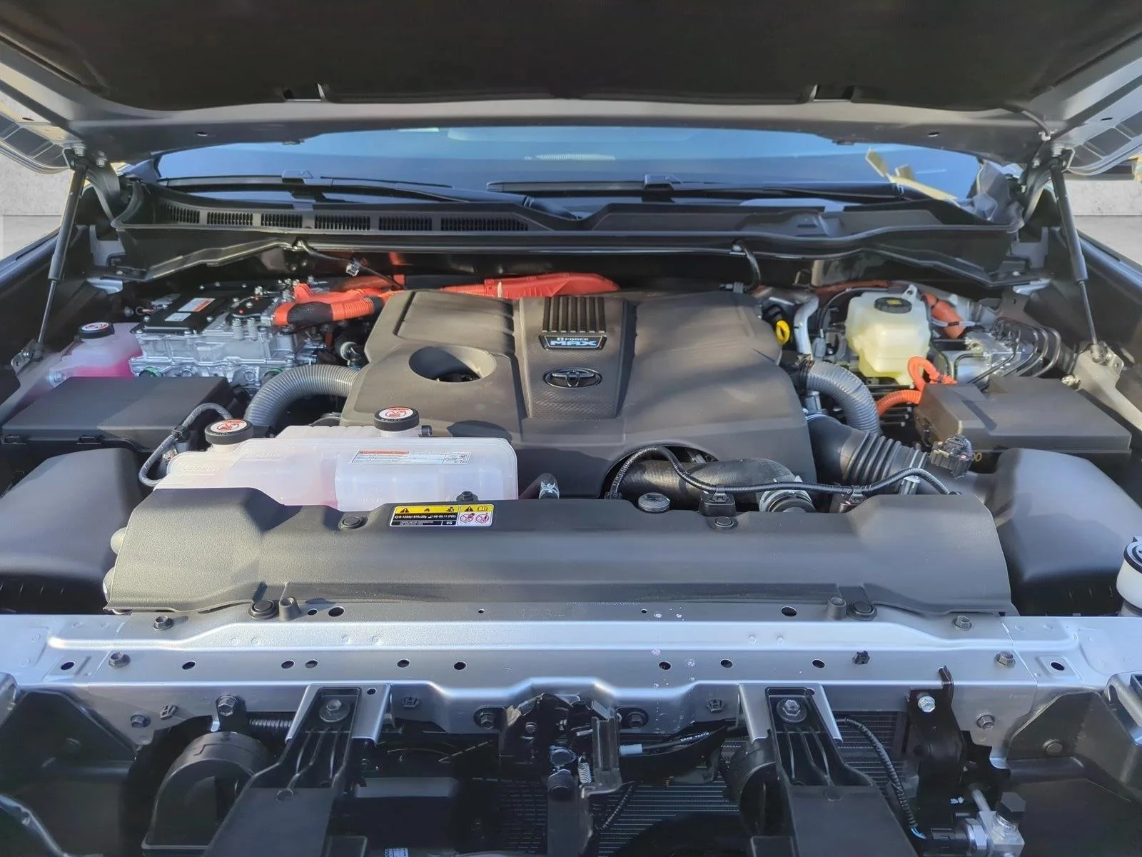 2025 Toyota Tundra Limited - Photo 17