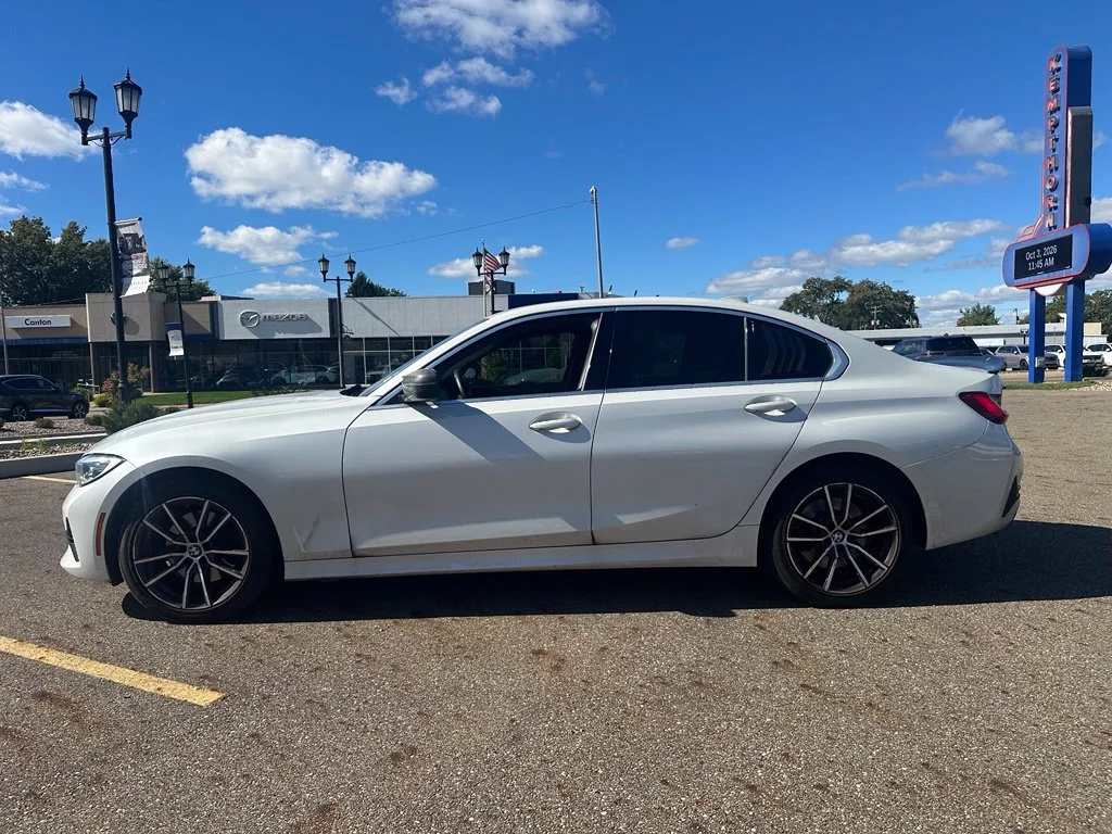 Used 2021 White BMW 330i image 7