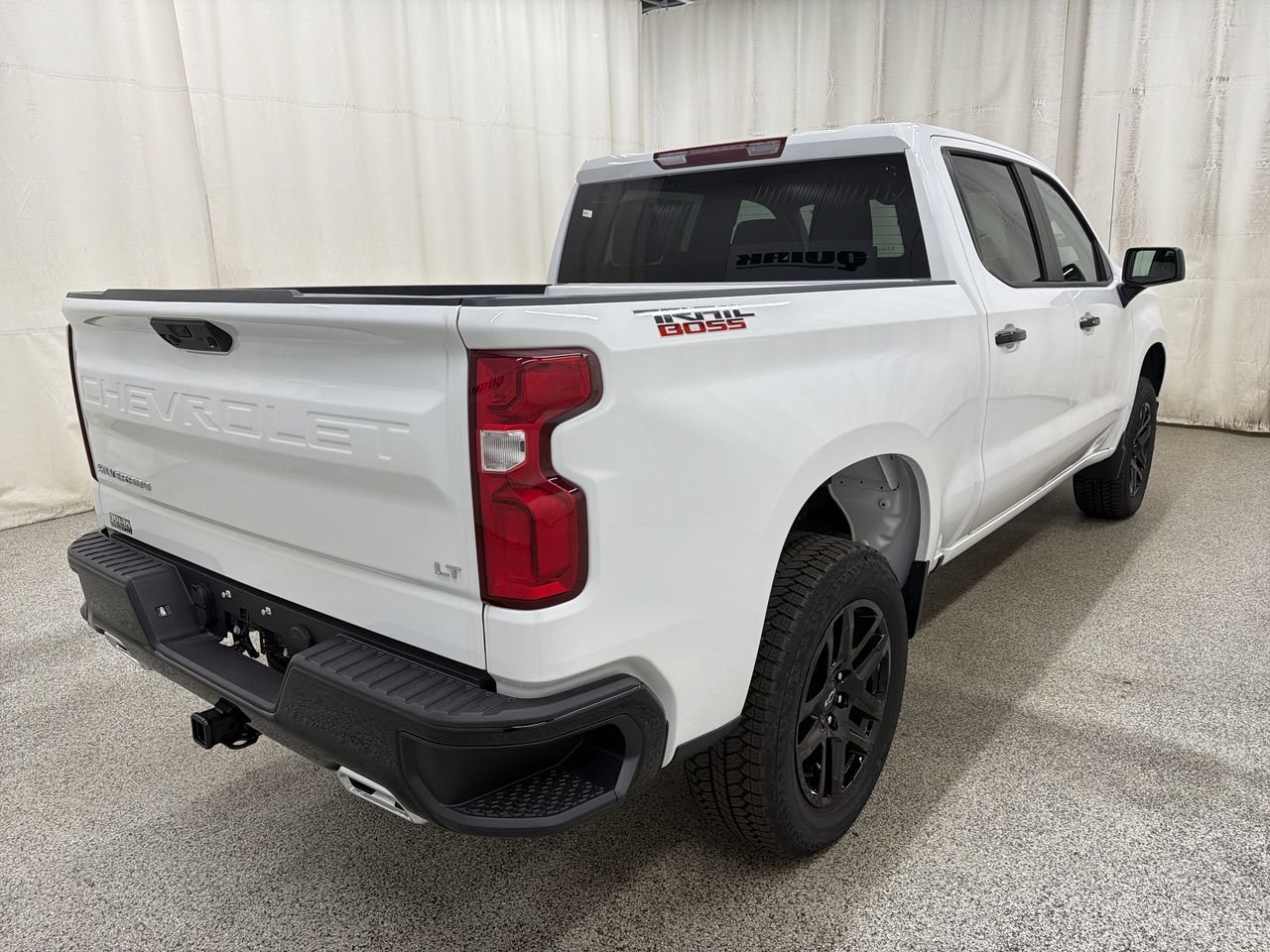 2026 Chevrolet Silverado 1500 LT Trail Boss - Photo 8
