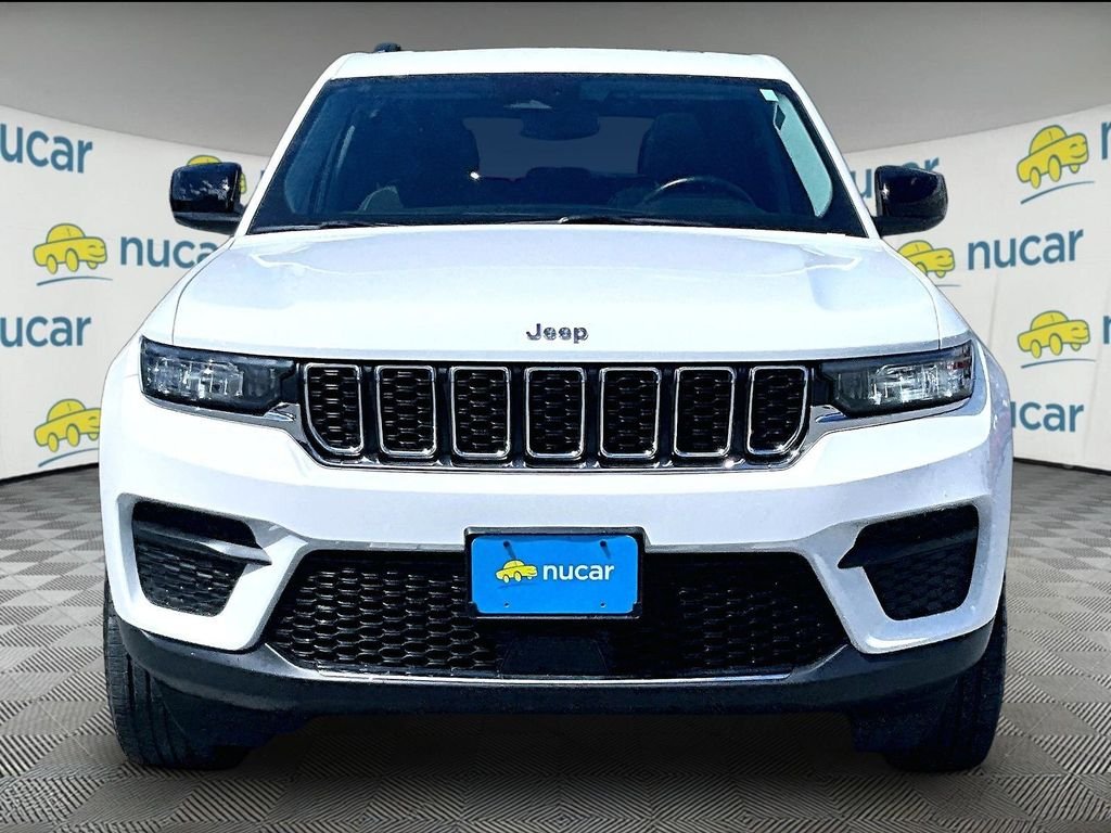 Used 2022 White Jeep Laredo image 3