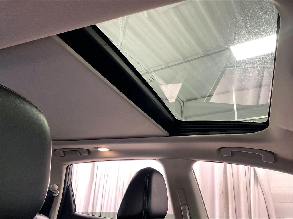 Used 2018 Gray Nissan SL image 23