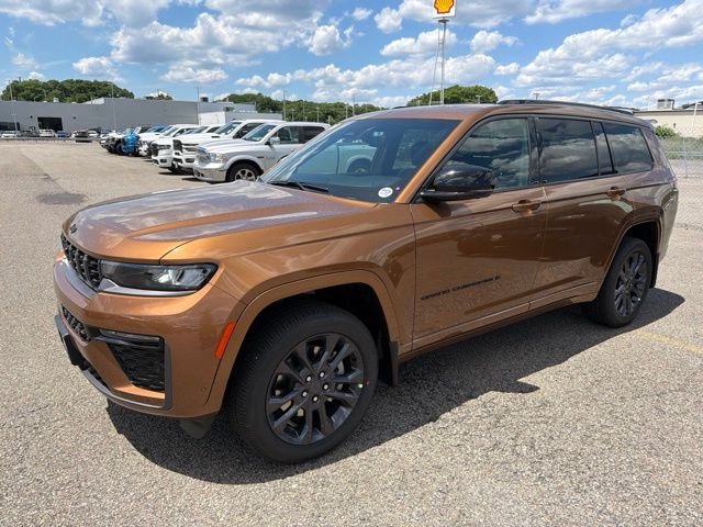 New 2026 Copper Shino Metallic Clear-Coat Exterior Paint Jeep Limited Reserve image 6