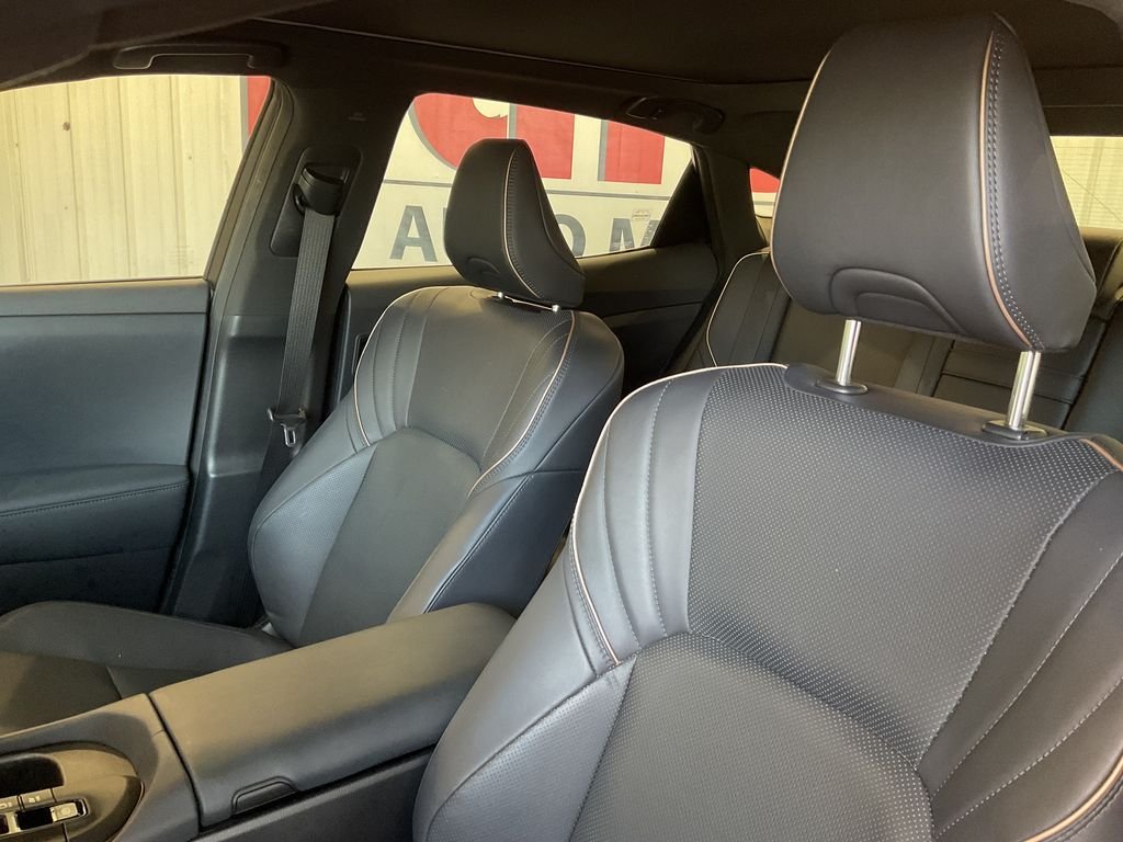 Used 2023 Red Toyota Limited image 15